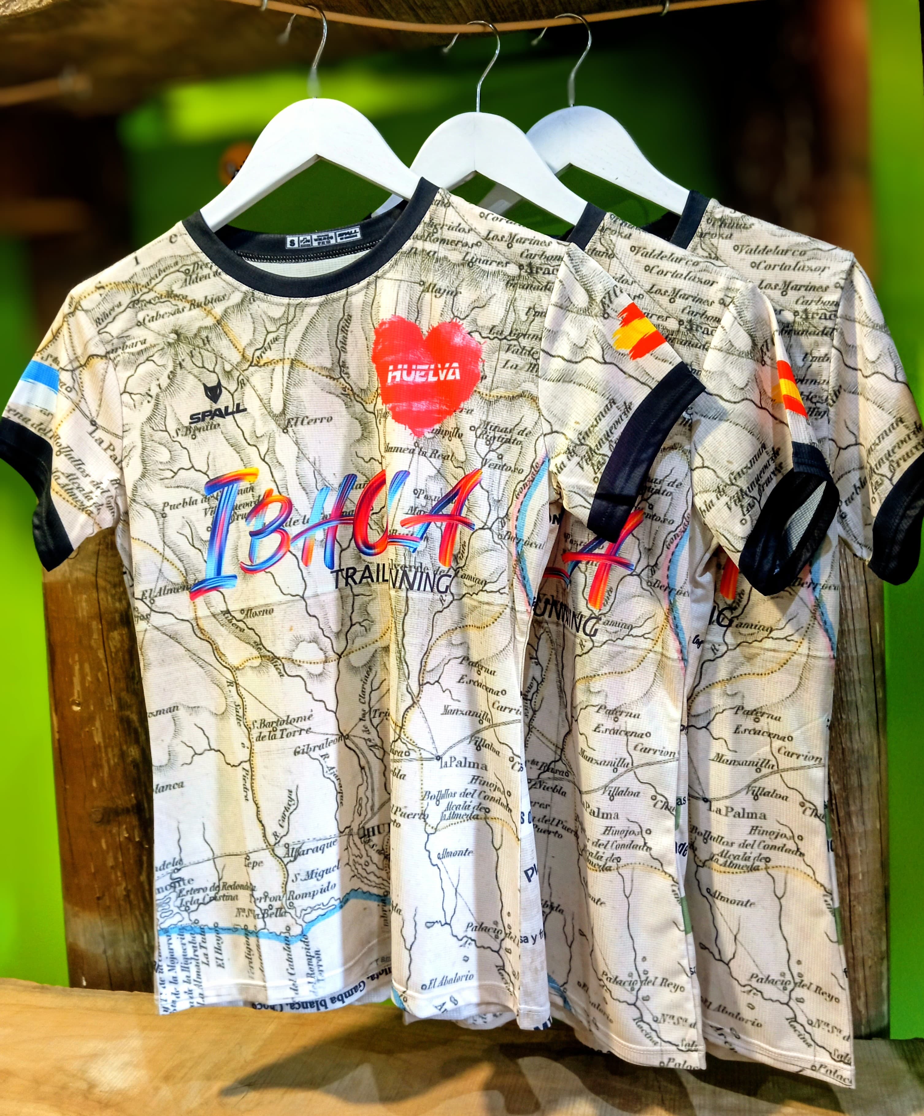 Textil técnico disponible en IBHOLA Trail Running